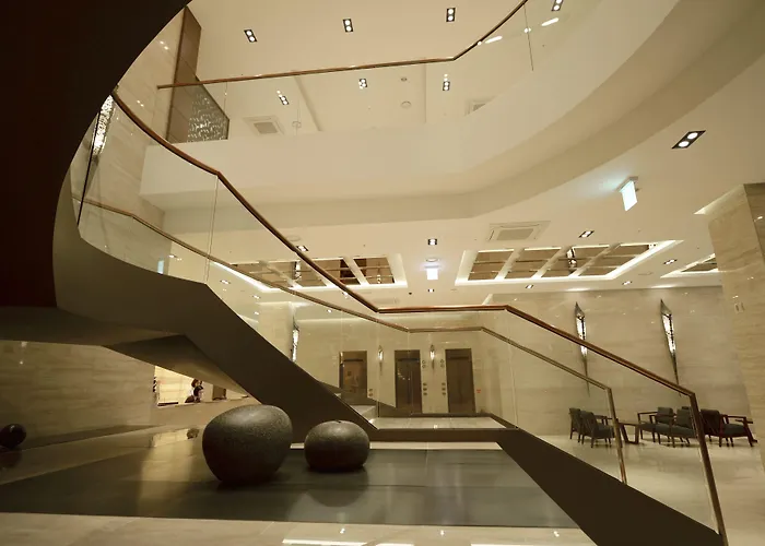 Business Hotel