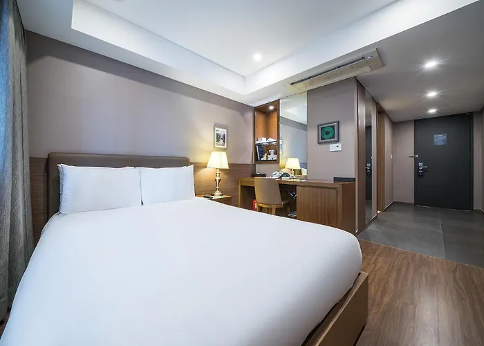 Business Hotel 3*